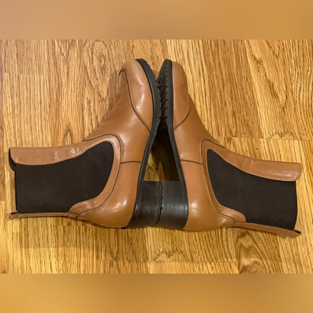Salvatore Ferragamo Women’s Tan Leather Chelsea Ankle Boots Rubber Soles Size 7 - Picture 11 of 15
